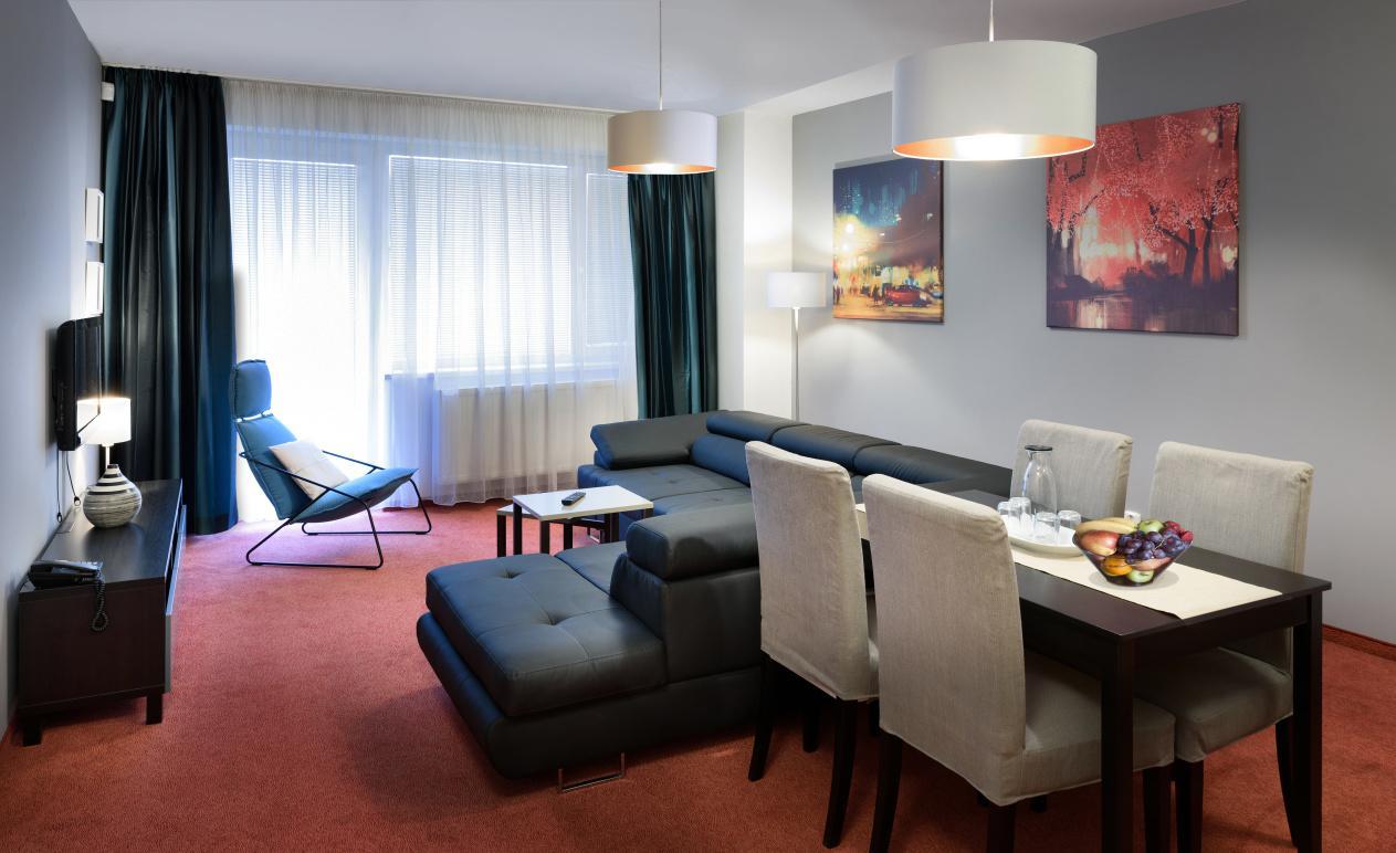 Apartmanovy Dum Landek 俄斯特拉发 外观 照片