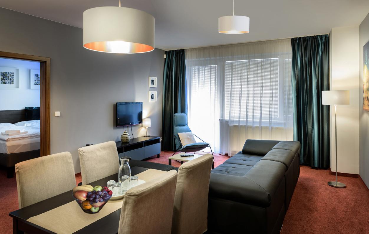 Apartmanovy Dum Landek 俄斯特拉发 外观 照片
